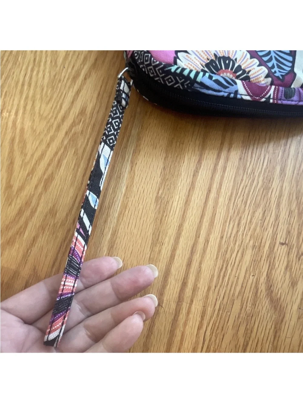 Vera Bradley Kauai Floral Lighten Up Wipes Zip Wristlet Pouch